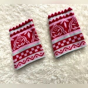 OLEANA Red and Pink Rose Fingerless Gloves